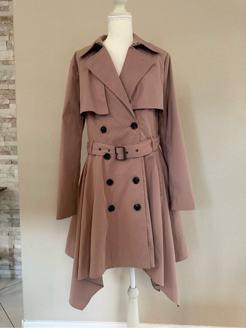 BCBG MAXAZARIA Women's Dusty Rose Trench Coat